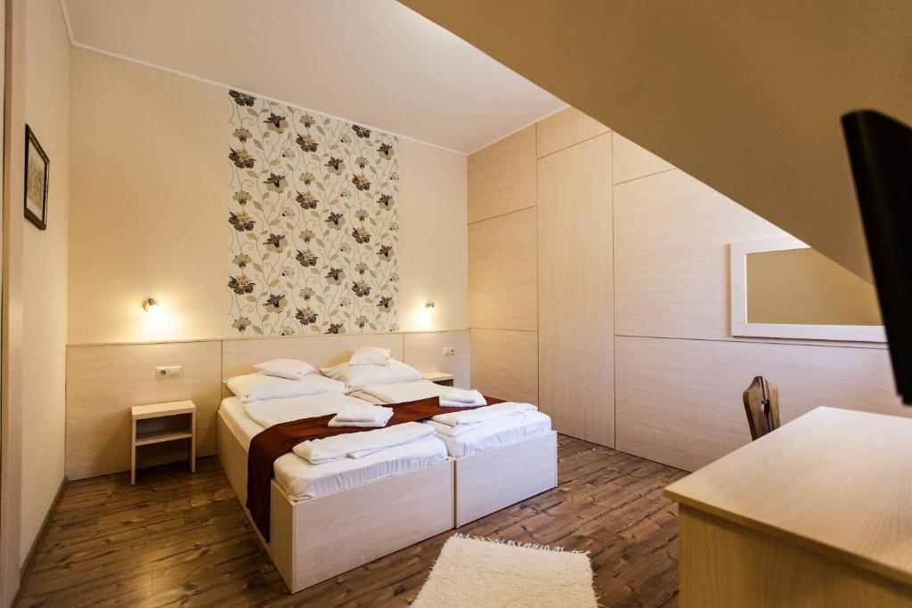 Piroska Csarda Es Panzio Bed and Breakfast Siófok Eksteriør billede