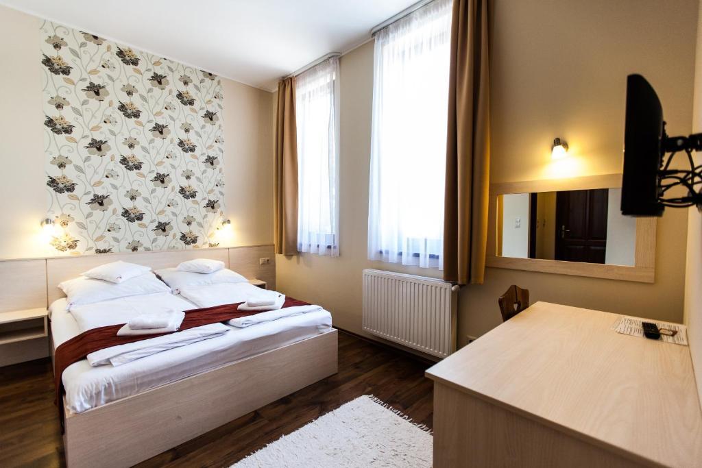 Piroska Csarda Es Panzio Bed and Breakfast Siófok Eksteriør billede