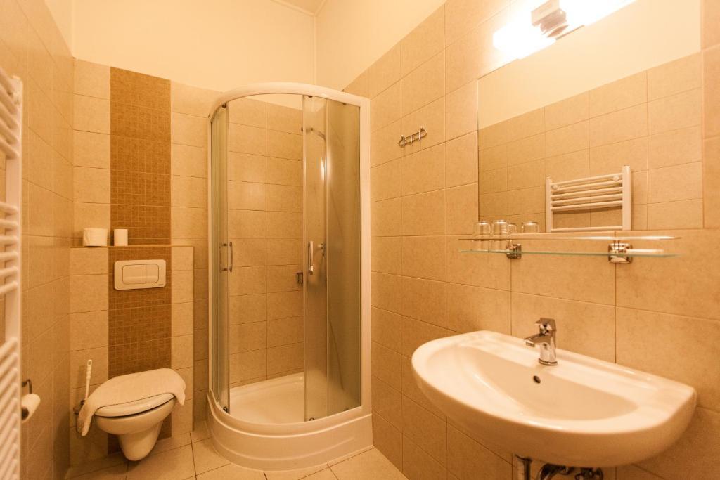 Piroska Csarda Es Panzio Bed and Breakfast Siófok Eksteriør billede