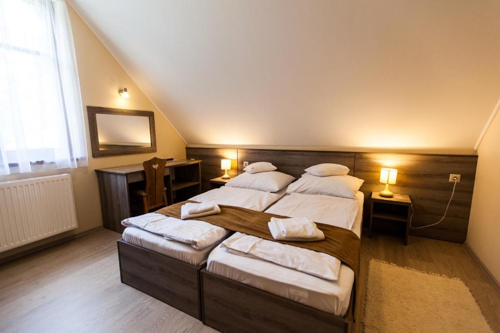 Piroska Csarda Es Panzio Bed and Breakfast Siófok Eksteriør billede