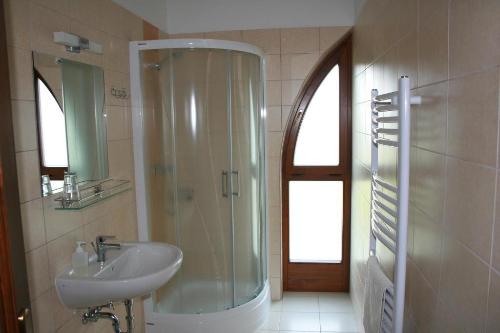 Piroska Csarda Es Panzio Bed and Breakfast Siófok Eksteriør billede